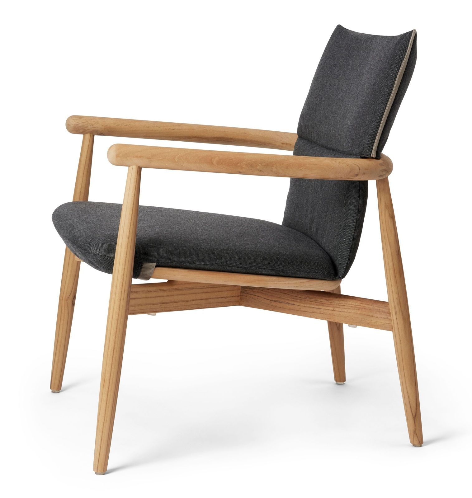 Embrace Outdoor Lounge Chair stoel met kussens van Carl Hansen & Søn