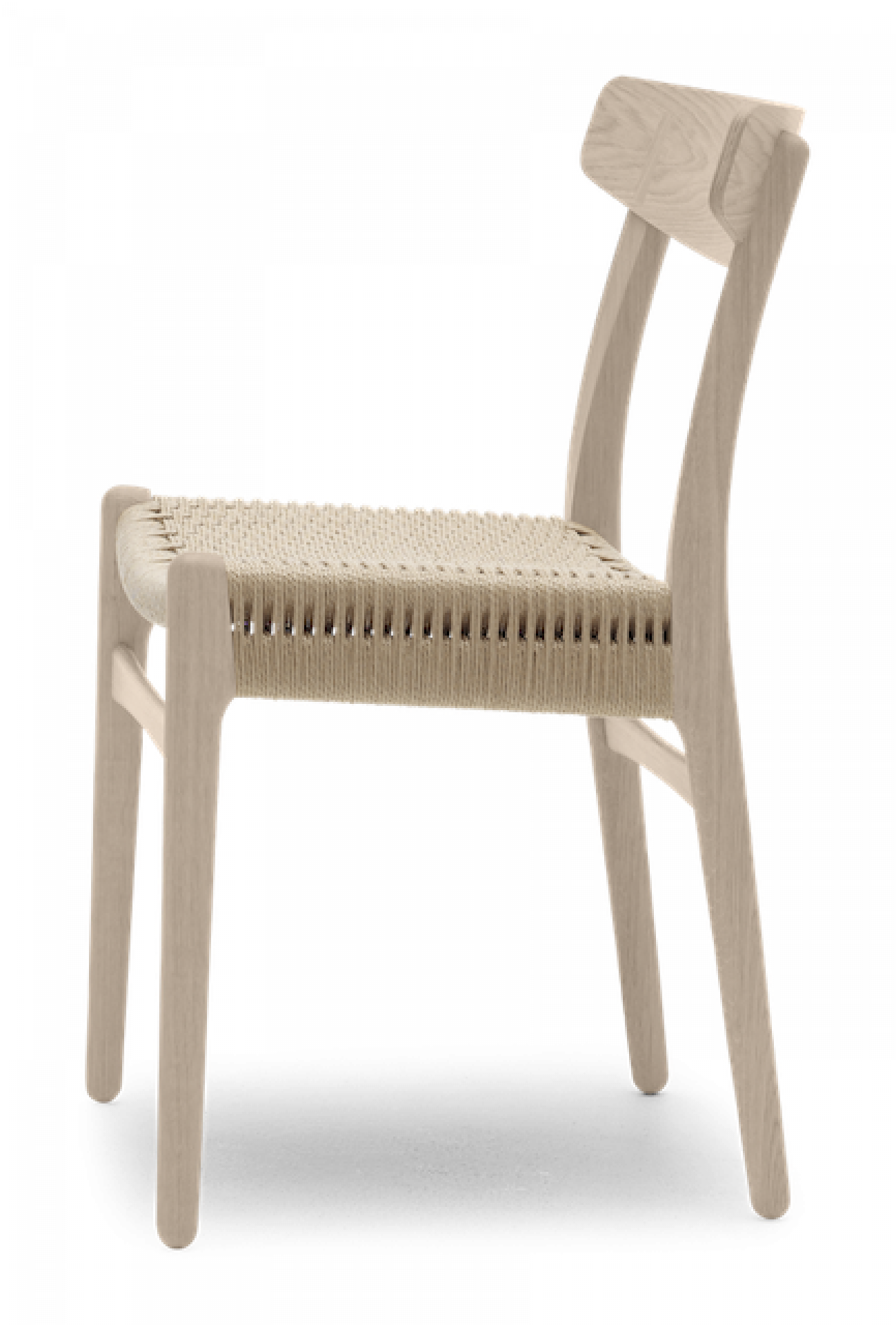 CH23 Stuhl von Carl Hansen & Søn, Holzstuhl mit geflochtener Sitzfläche, Seitenansicht.
