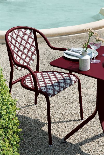 Parisienne 21 Bridge fauteuil met armleuningen voor buiten van Fermob