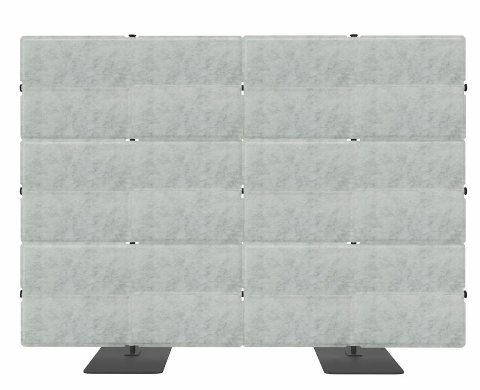 Graue USM Haller Privacy Panels als Raumteiler mit schwarzen Füßen für Büro oder Zuhause.