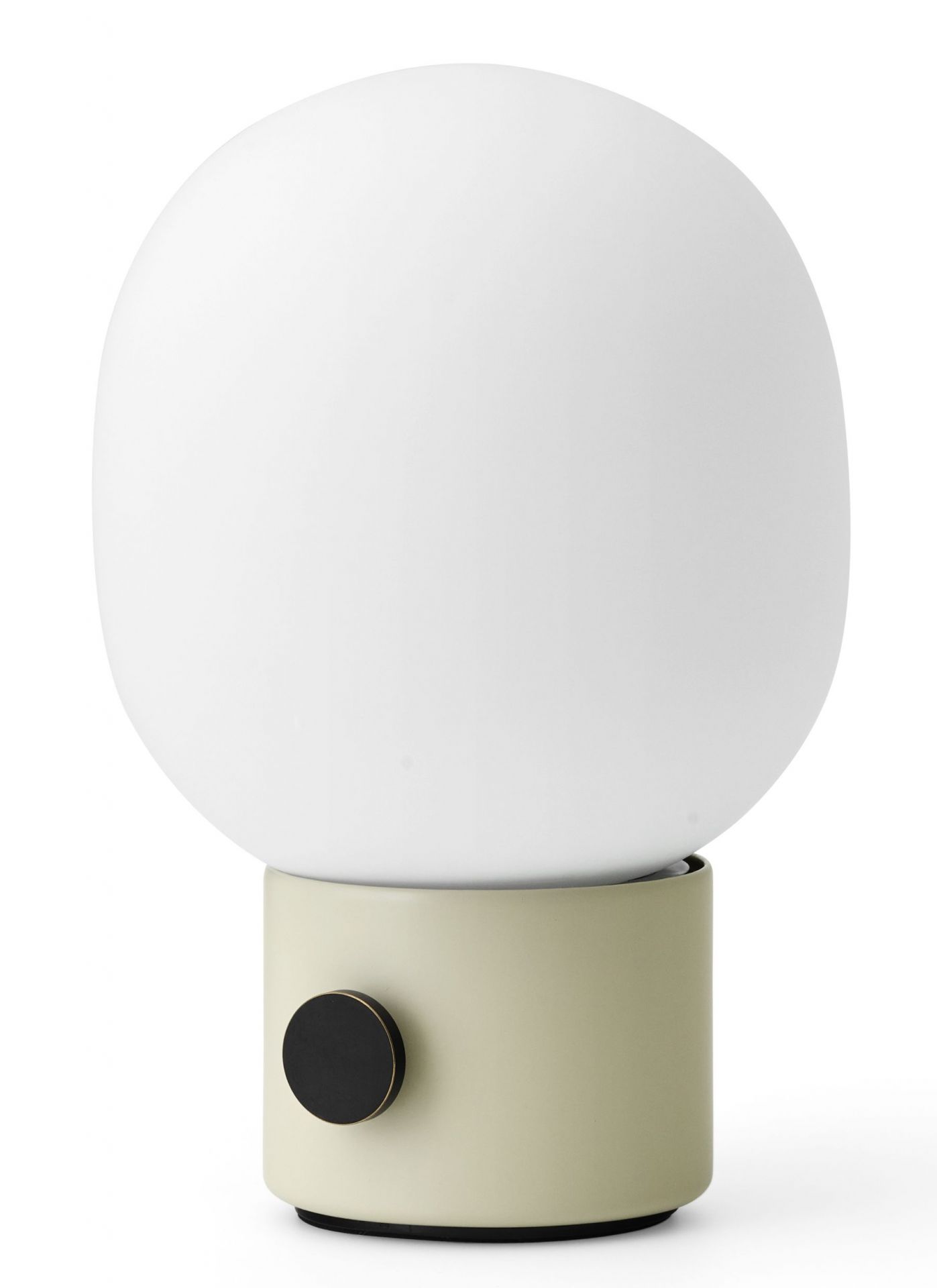 JWDA Tischleuchte tragbar in Alabasterweiß von Audo, moderne Lampe für Nachttisch oder Schreibtisch.