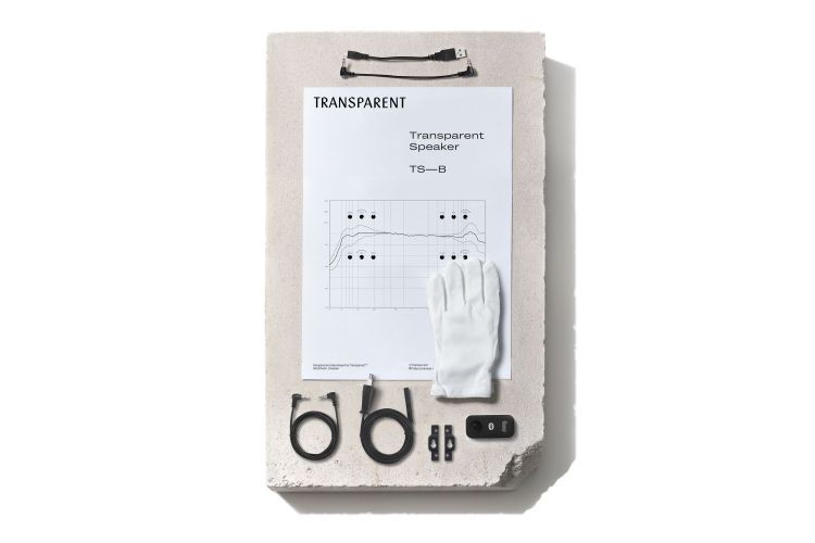 Zubehör für Transparent Speaker: Kabel, Handschuh, Montagezubehör und Datenblatt für diesen hochwertigen Stahl Lautsprecher.