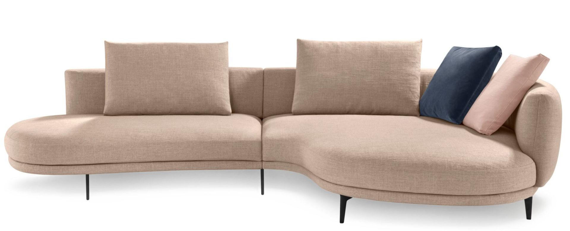 Walter Knoll Marru Sofa, konfigurierbares Ecksofa in Beige mit Kissen in Blau und Rosa.