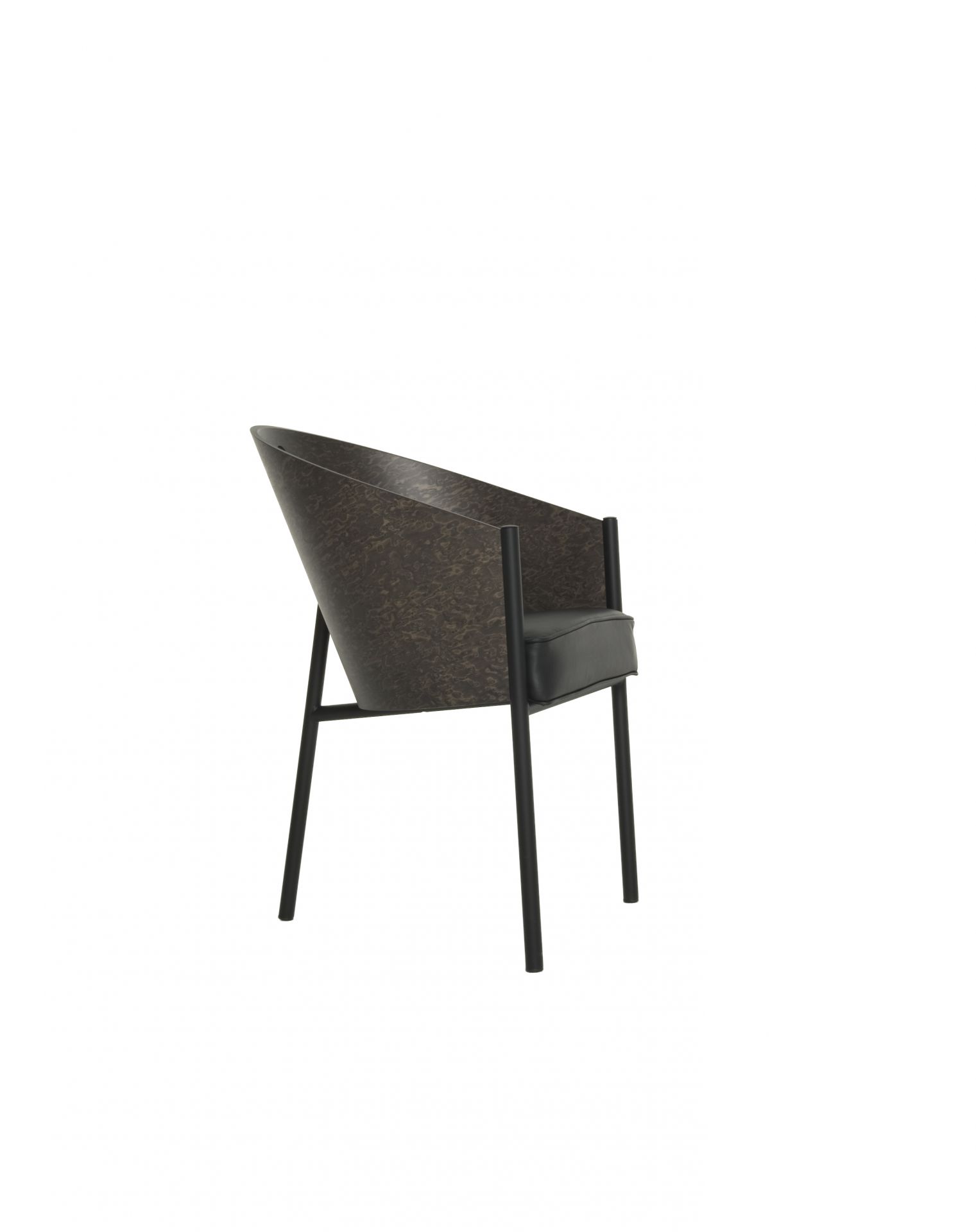 Moderner Sessel mit dunklem Holzfurnier, schwarzen Metallbeinen und schwarzem Lederkissen, Seitenansicht.