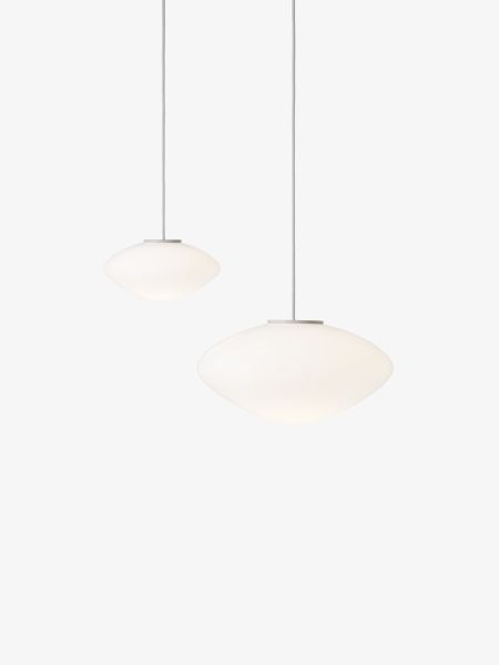 AndTradition Mist Pendelleuchte aus Opalglas, modernes Design für Wohnzimmer und Esszimmer.