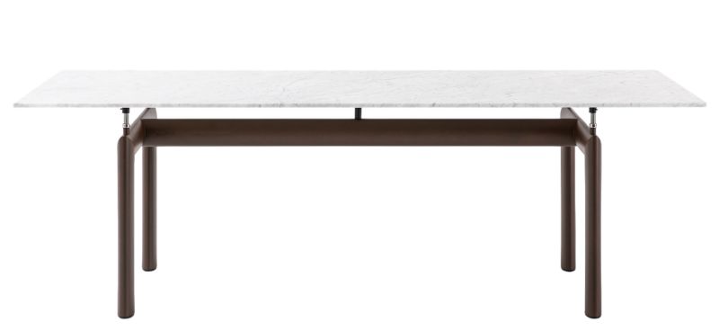 Cassina Tube D´avion Esstisch Outdoor: Rechteckiger Tisch mit weißer Marmorplatte und braunem Gestell.