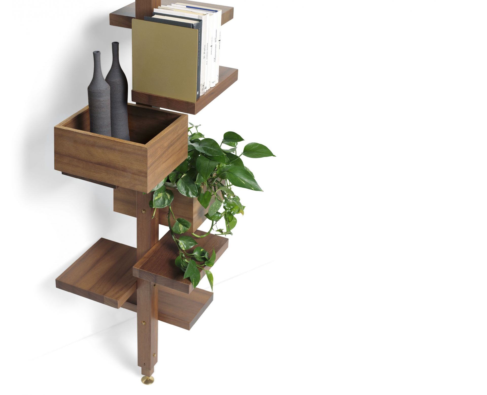 Adelaide TV Regal aus Holz mit Ablageflächen für Bücher, Pflanzen und Dekoration.