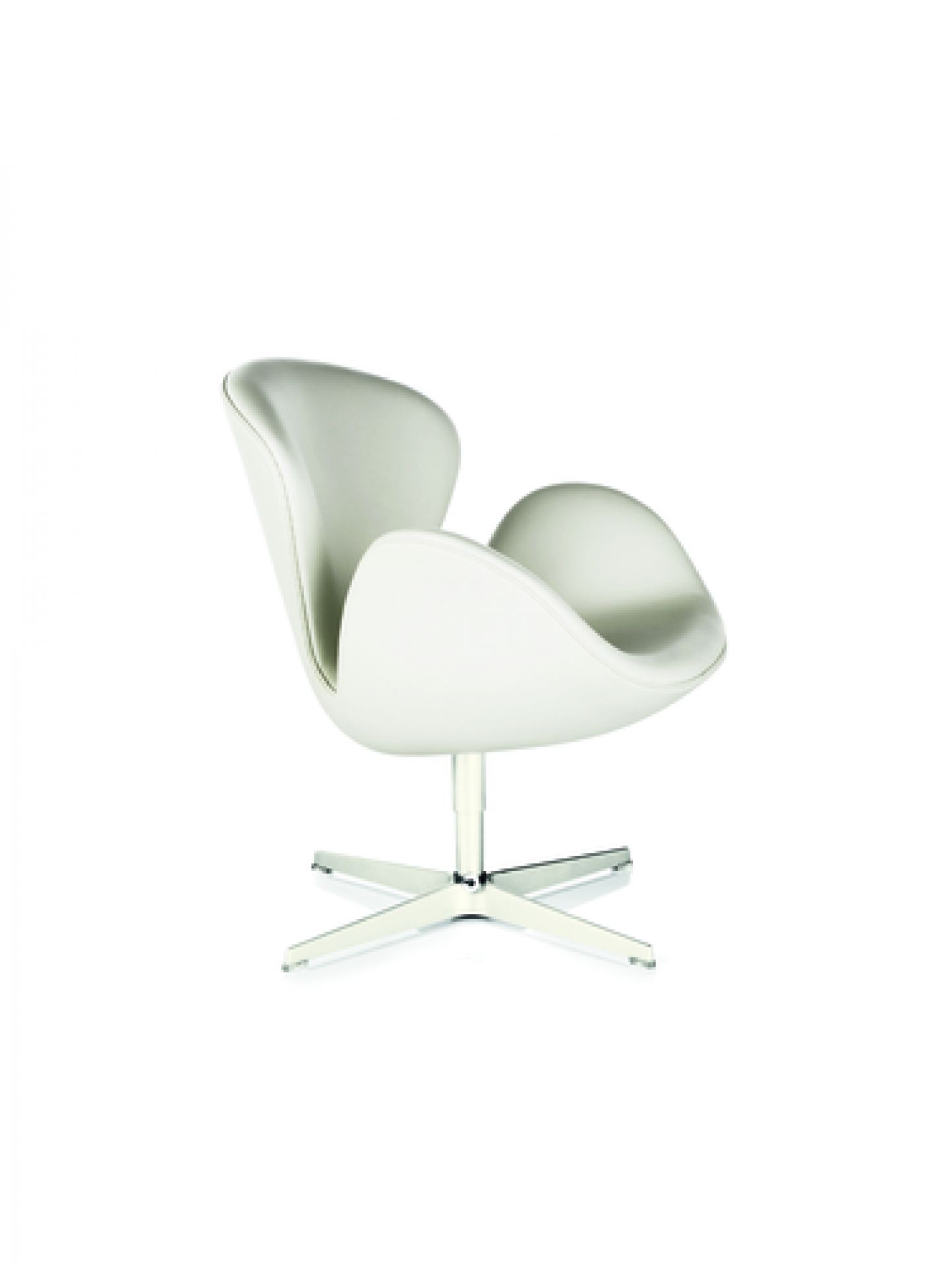 Weißer Schwan Sessel von Fritz Hansen, ein moderner Designklassiker mit Drehfuß und eleganten Linien.