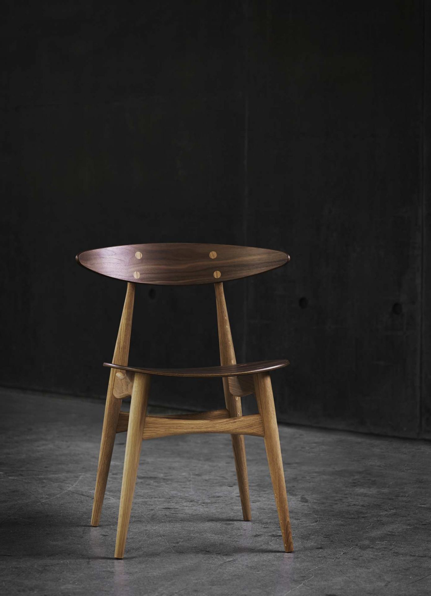 CH33 Stuhl von Carl Hansen: Holzstuhl, ungepolstert, skandinavisches Design, Esszimmerstuhl, hochwertige Verarbeitung.