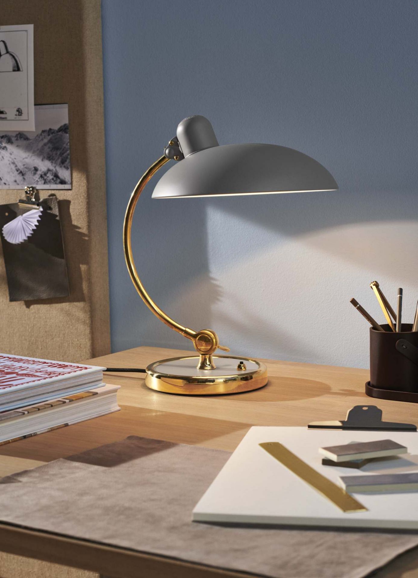 6631 T Luxe tafellamp KAISER idell Fritz Hansen Easy grey