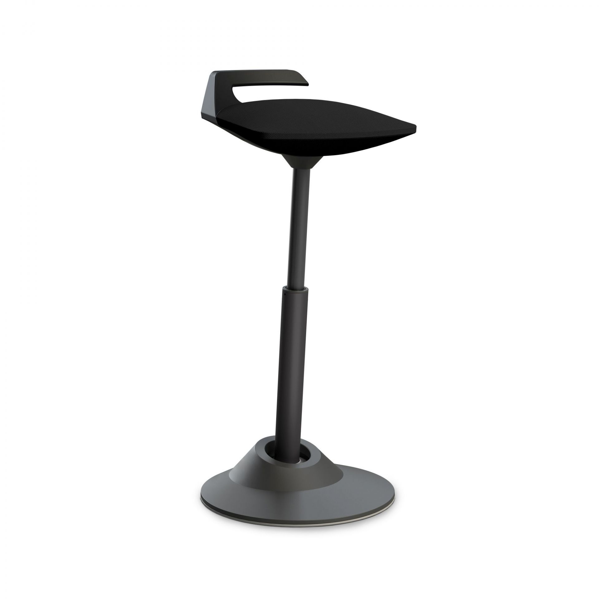 Schwarzer Stehhocker mit Fußstütze und höhenverstellbarer Säule für ergonomisches Arbeiten im Büro.