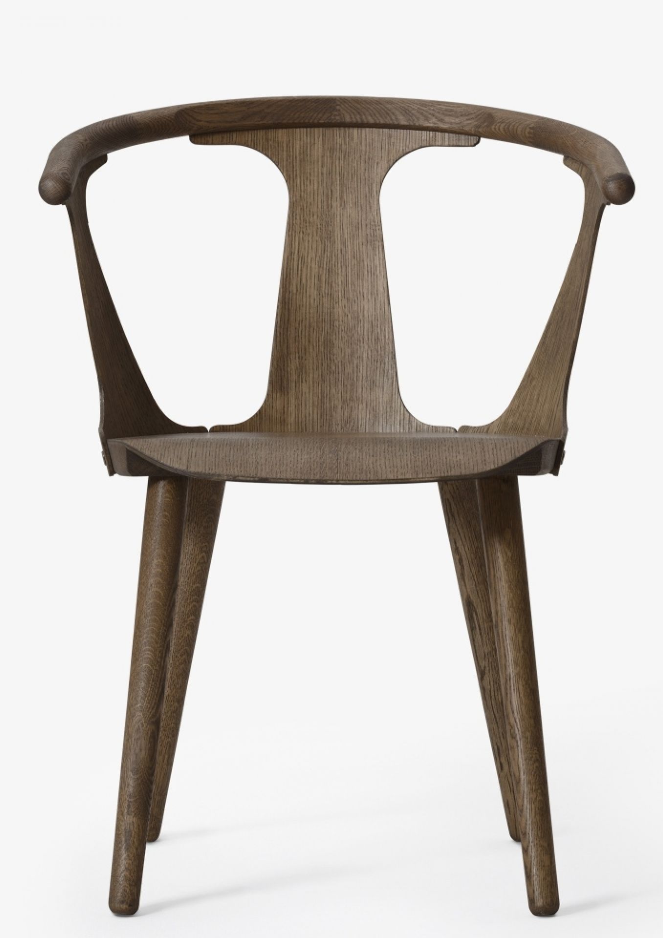 AndTradition In Between Chair SK1 aus Eiche, skandinavisches Design für Esszimmer und Wohnbereich.