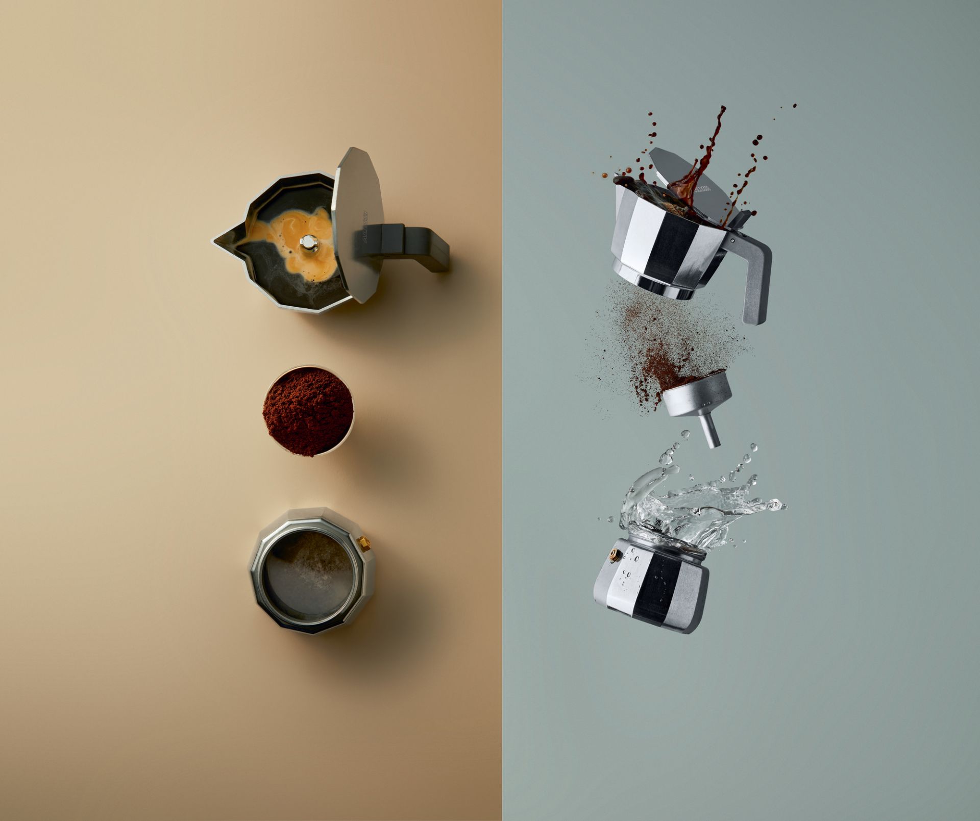DC06 Alessi Espressokocher: Explodierte Darstellung der Einzelteile mit Kaffee, Wasser und Kaffeepulver auf zweigeteiltem Hintergrund.