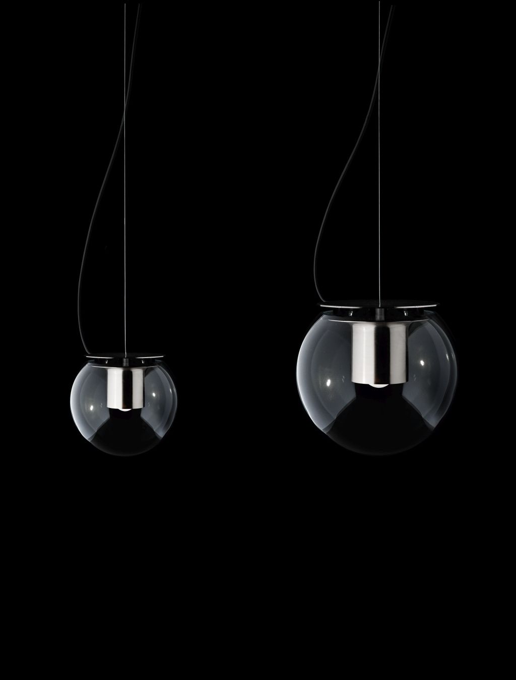 De Globe hanglamp 827 van Oluce