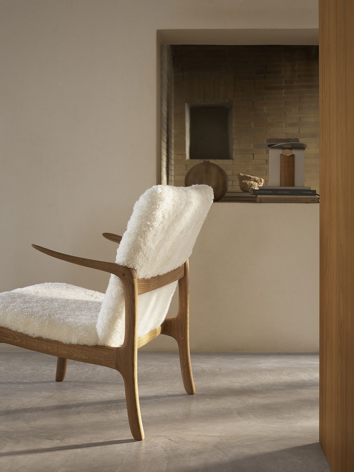RF200 Petal Lamp Tischleuchte von Carl Hansen & Søn, elegante Designerleuchte mit Blütenblatt-Schirm.