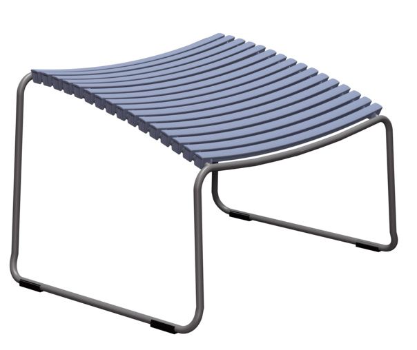 Click Footrest Fußhocker von Houe für den Außenbereich, hellblaues Design mit Stahlrahmen.