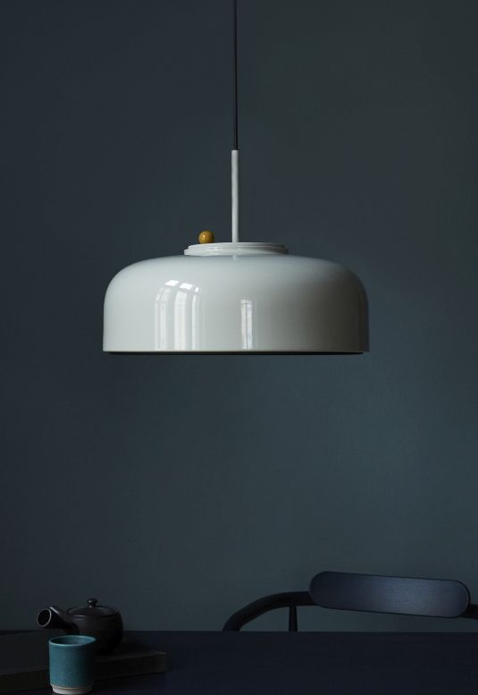 Weiße Podgy Pendelleuchte von Please Wait to be Seated mit Dimmer, modernes Design.