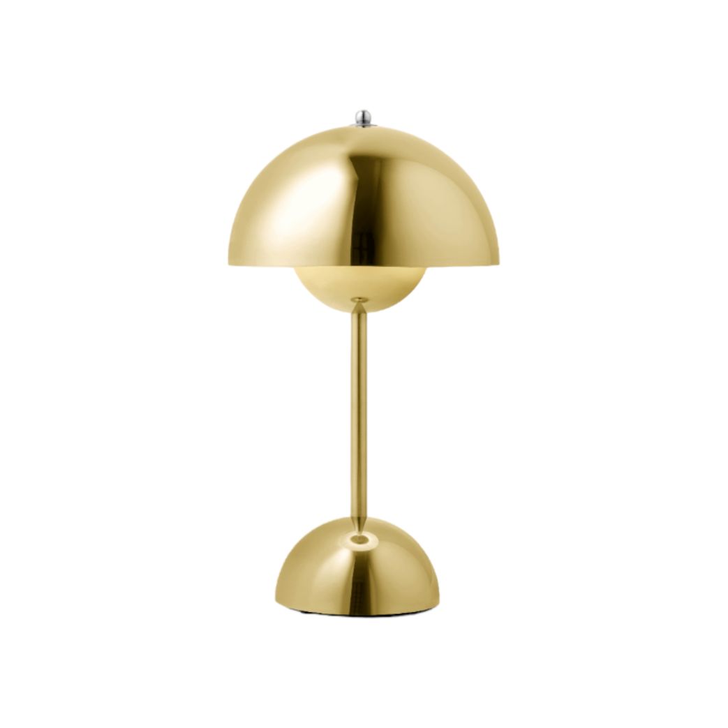 Messingfarbene Flowerpot VP9 Akkuleuchte von AndTradition, eine moderne Tischleuchte für stimmungsvolles Licht.