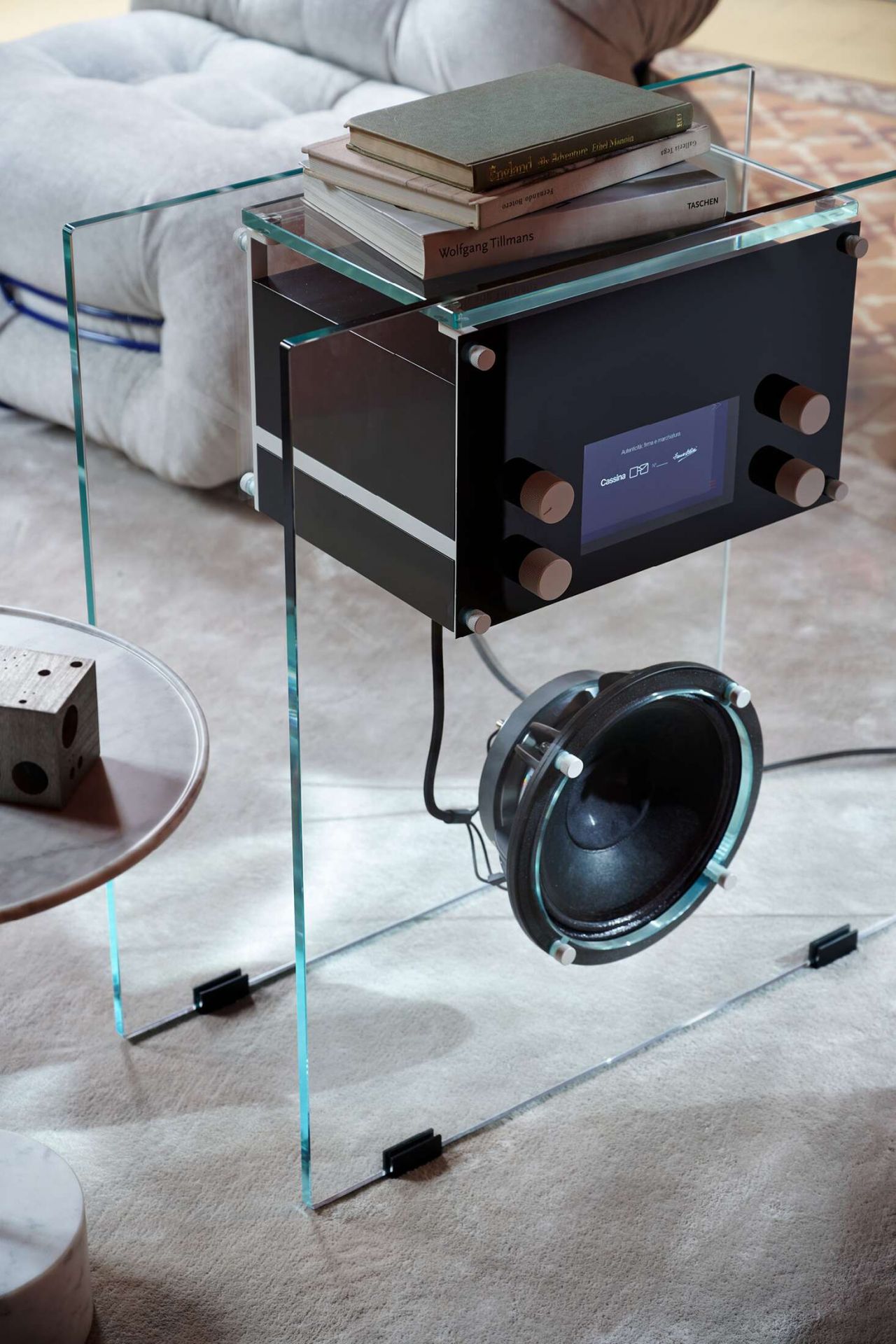 Cassina 842 Radio in Cristallo mit satinierten Edelstahlknöpfen und Lautsprecher. Design-Radio.