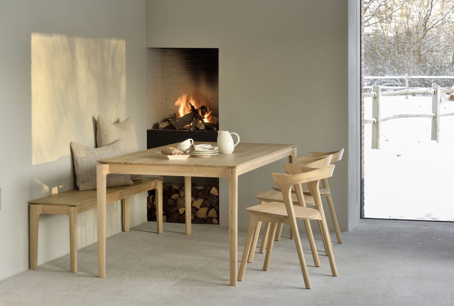 Bok-eettafel van gelakt eikenhout, B140 x D80 cm, Ethnicraft