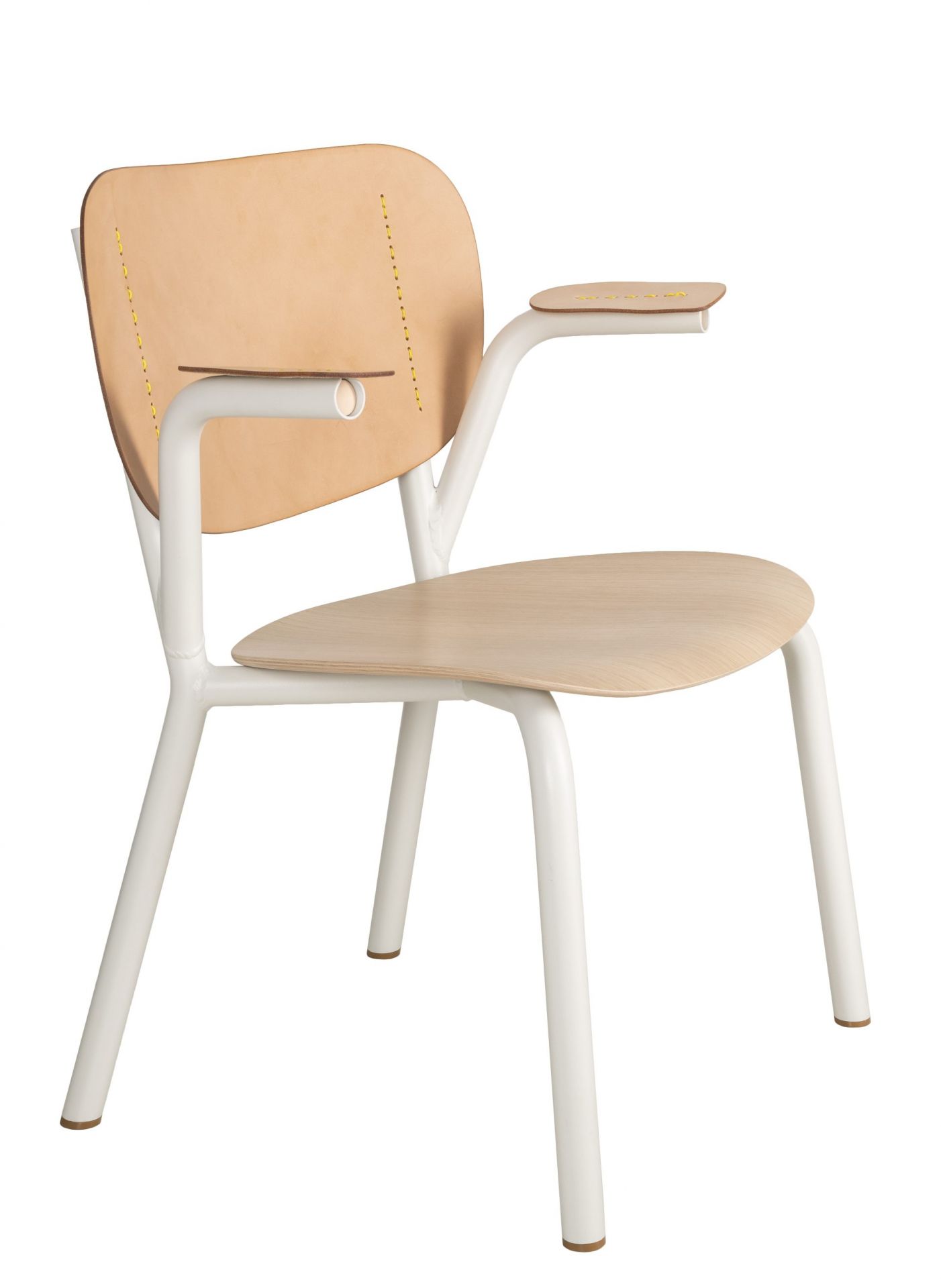 Emil Rosi Armchair Stuhl mit Armlehne: Moderner Holzstuhl mit weißem Gestell und Lederdetails.