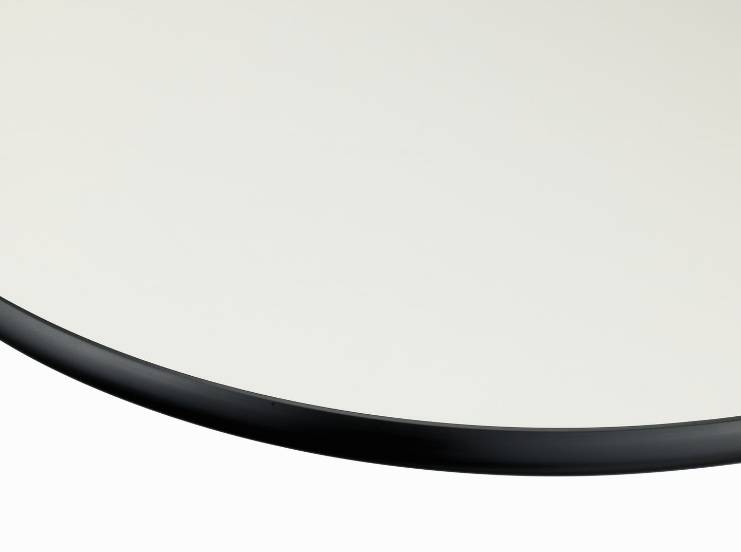 Eames Contracttafels Hoge staande tafel Ø 80 cm Vitra