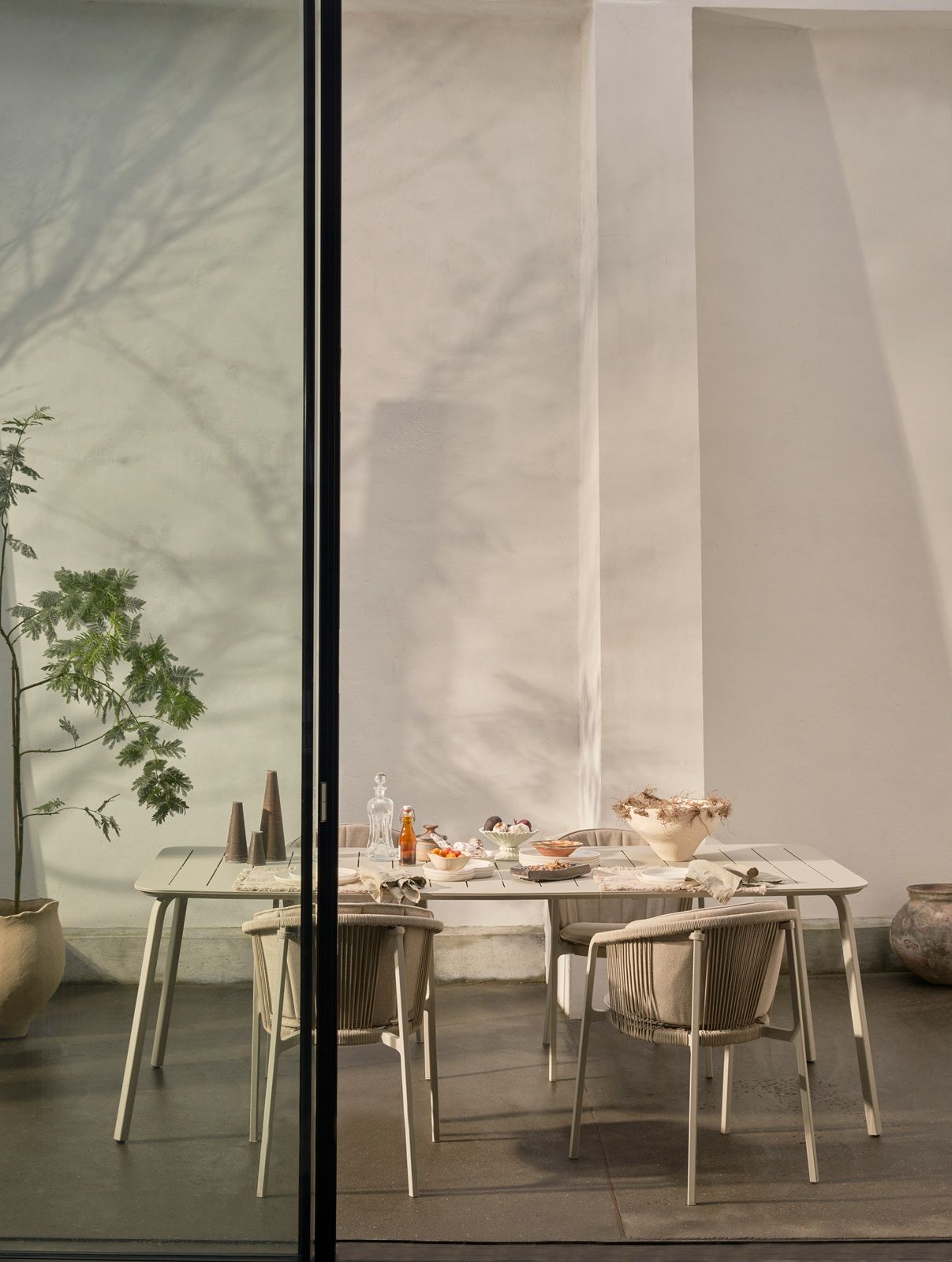 VIPP732/VIPP733 Lagrasse eettafel voor buiten Vipp