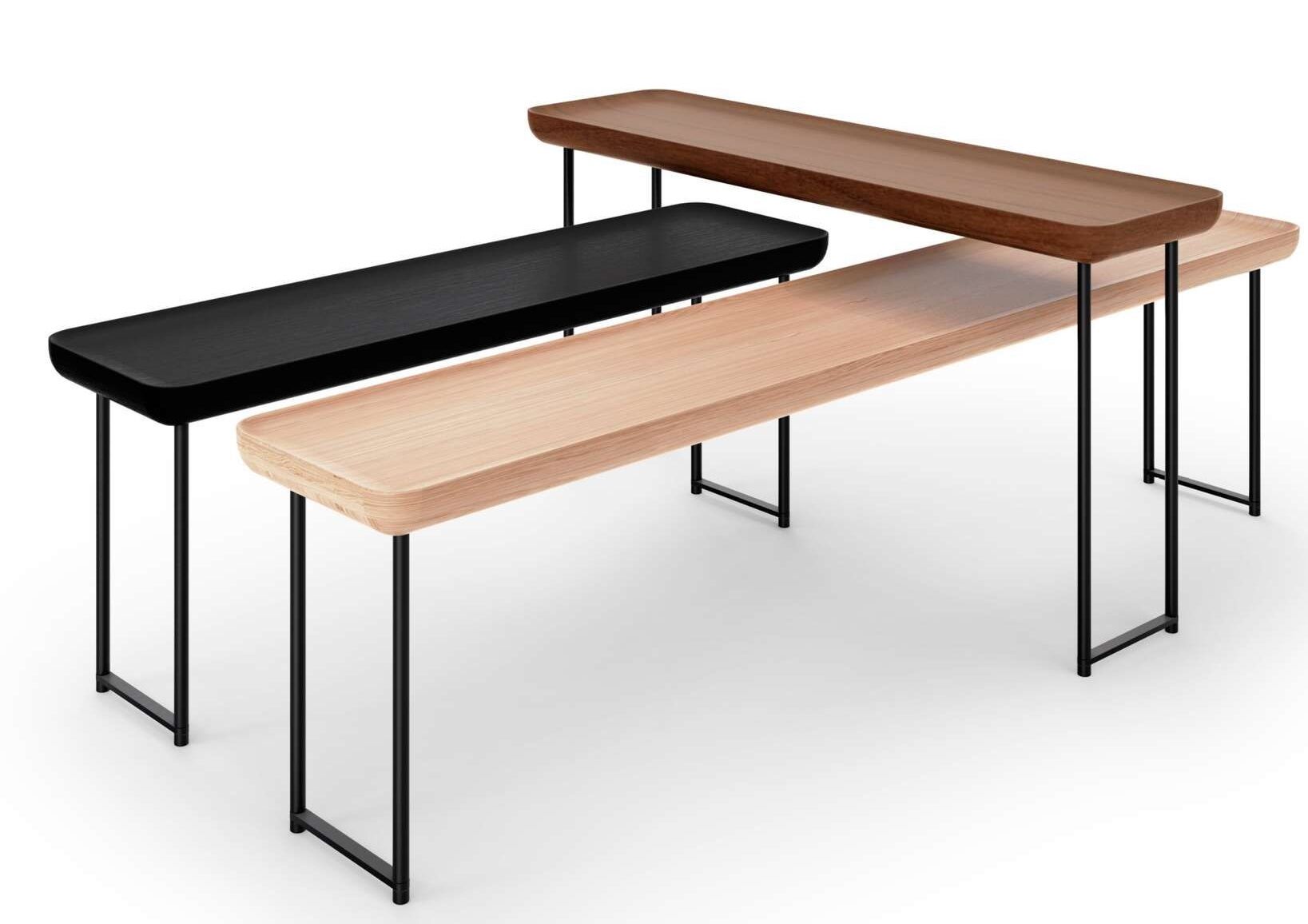 Cassina 381 Torei Tisch: Moderner Satztisch mit drei rechteckigen Tischplatten in Holz und schwarzem Metallgestell.