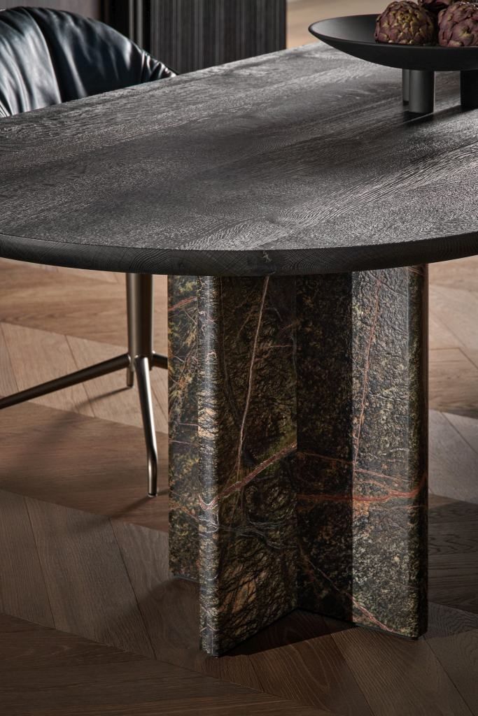 BC17 T-Rox ovale eettafel Janua 