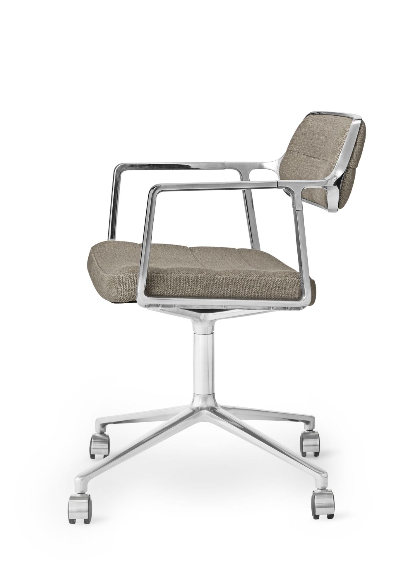 Vipp 453 / Vipp453 Draaistoel DONKERZAND TEXTIEL / GEPOLIJST ALUMINIUM FRAME MET WIELTJES Vipp UNIEK EXEMPLAAR