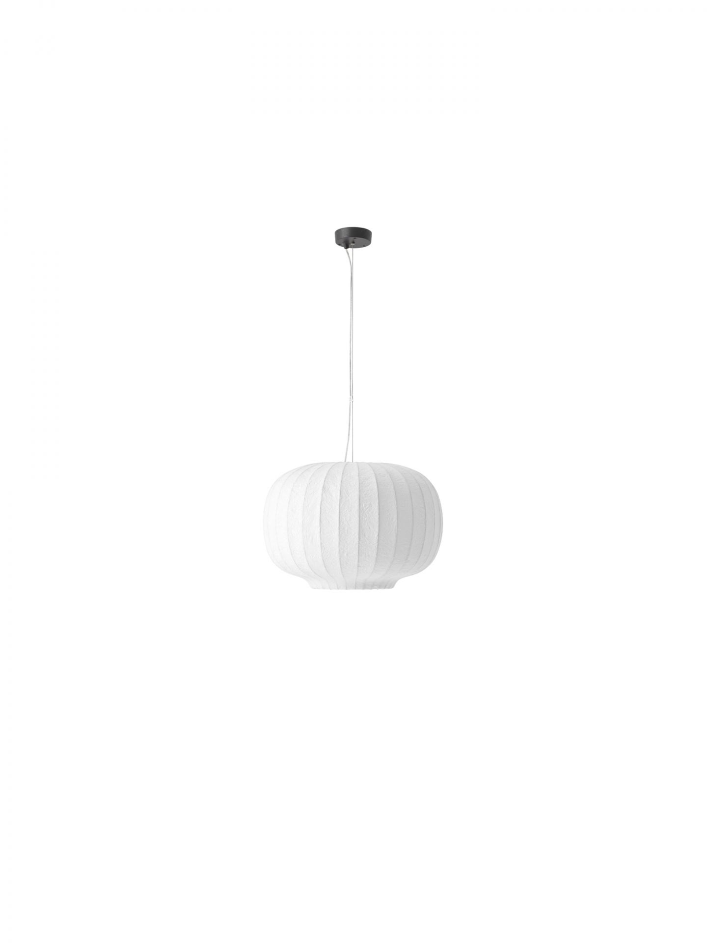 Vipp Paper Pendant Pendelleuchte mit Lampenschirm aus Papier und dunkler Eichenholz-Aufhängung.