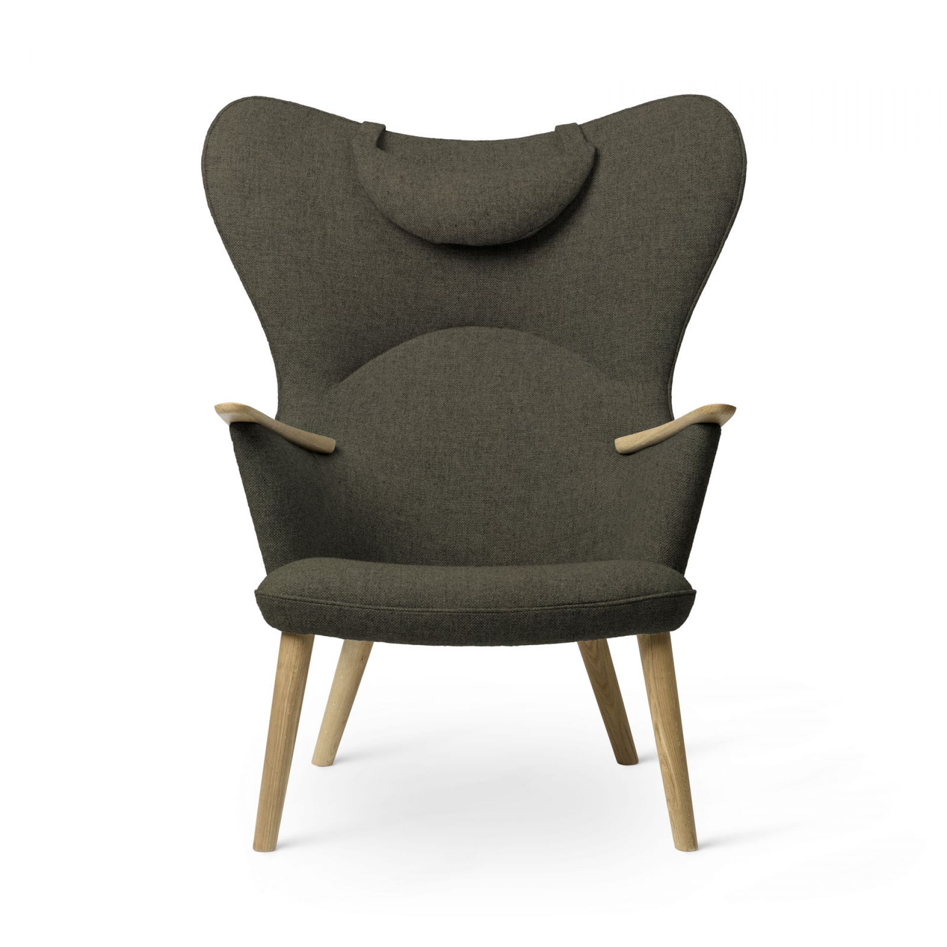 CH78 Mama Bear Sessel von Carl Hansen & Søn, brauner Lounge Sessel mit Holzbeinen.