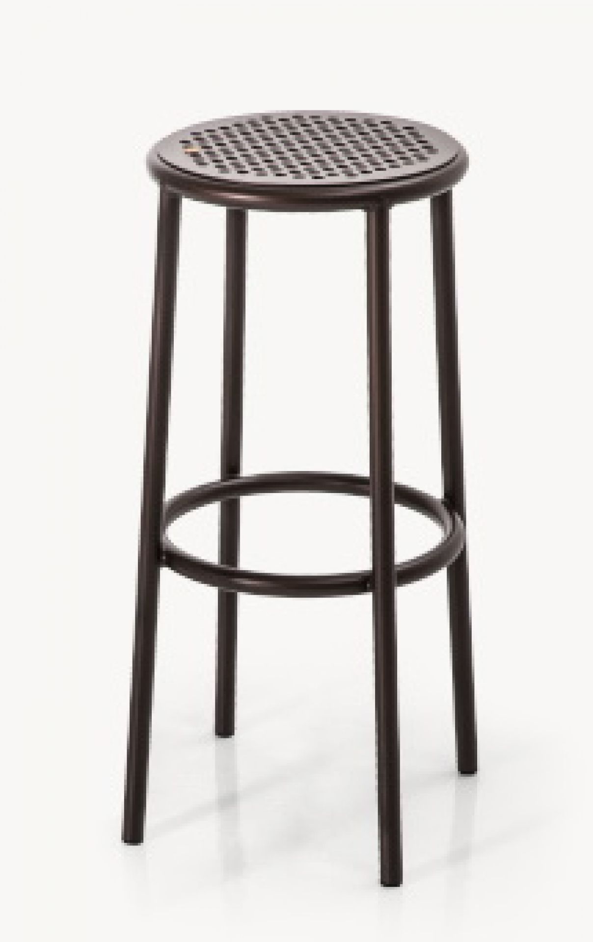 Brauner Nizza Hocker von Moroso Diesel mit runder Sitzfläche und Metallgestell. Moderner Barhocker.