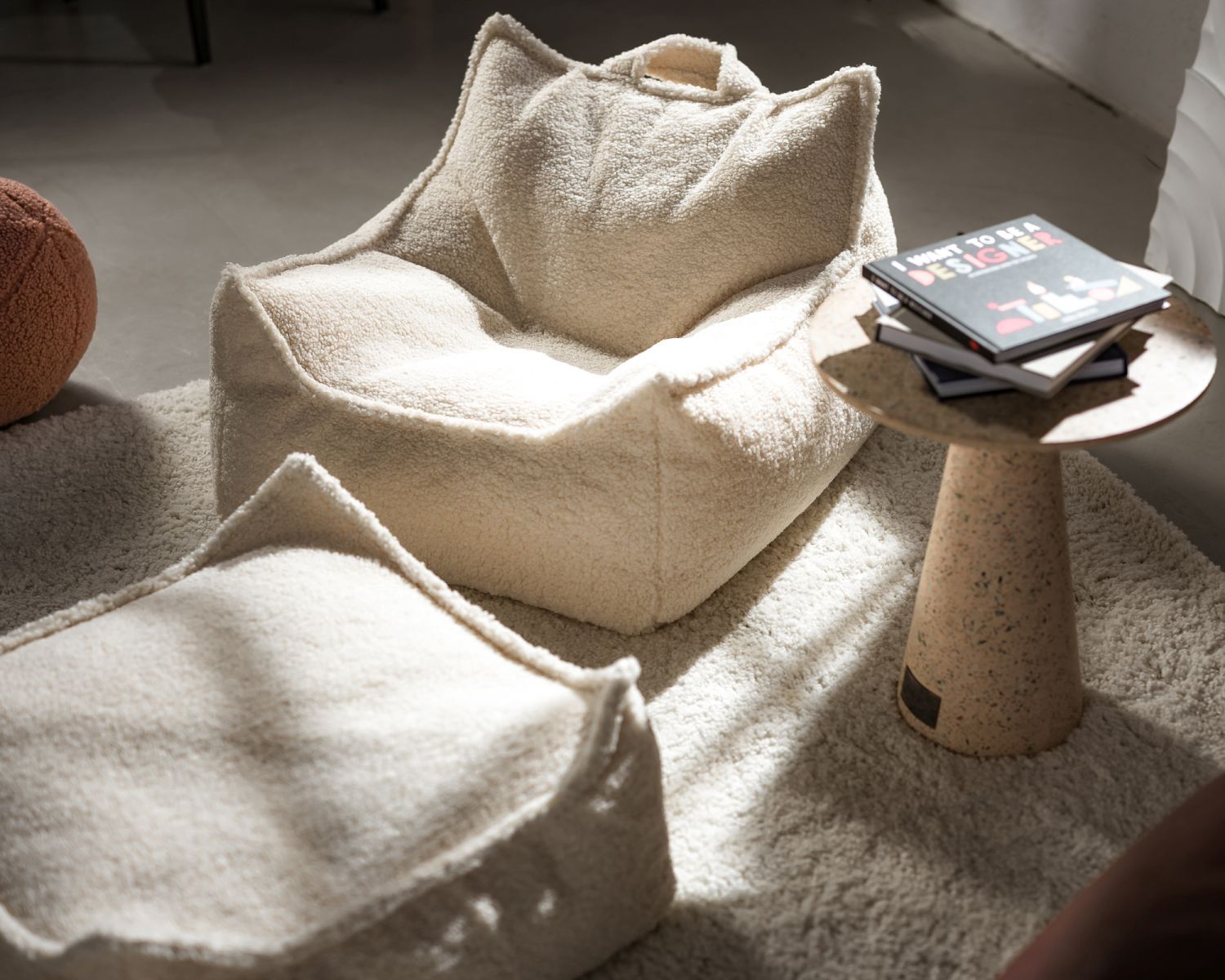 Kinderzitzakstoel van teddystof van Wigiwama