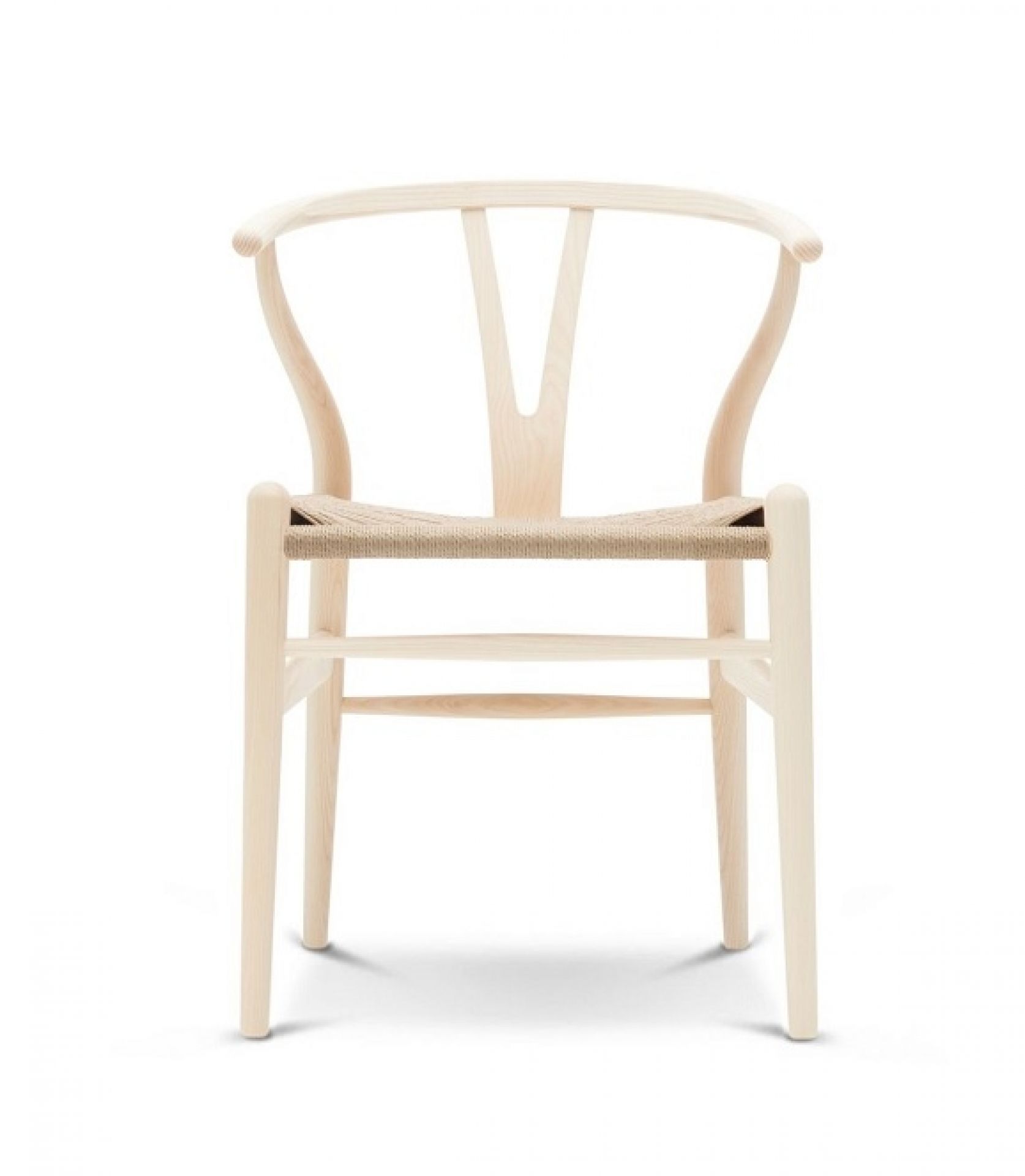 CH24 Wishbone Chair aus Esche geseift mit hellem Geflecht, Design Stuhl von Carl Hansen.