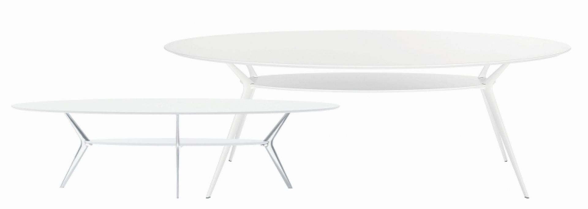 Biplane Tisch Alias: Zwei moderne, ovale Tische in Weiß mit filigranem Metallgestell und Ablagefläche.