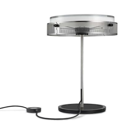 Anima Tischleuchte von Lumina: Moderne Lampe mit silbernem Schirm und schwarzem Fuß.