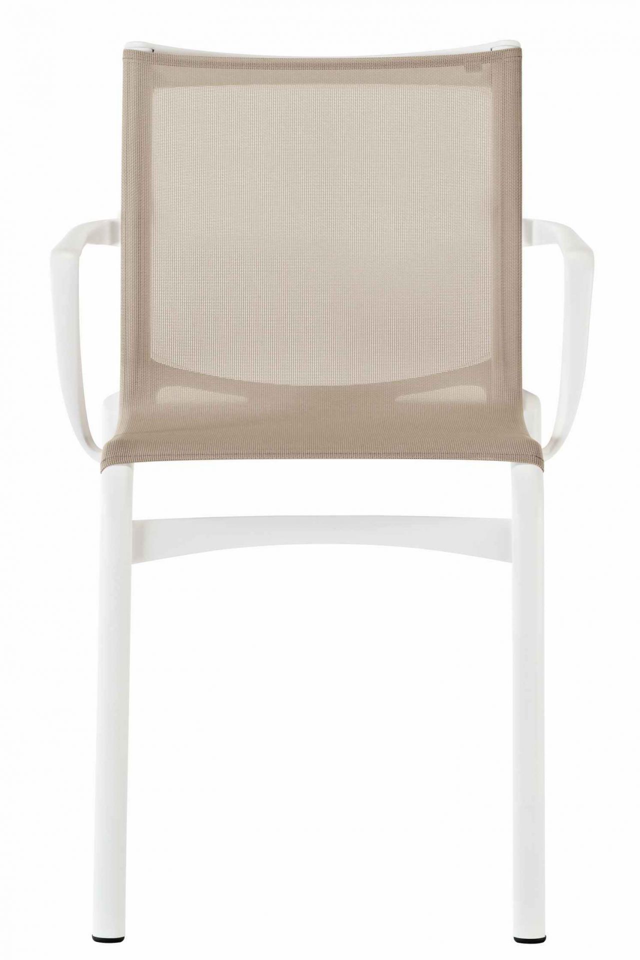 Bigframe Stuhl mit Armlehnen, weißem Gestell und beigem Netzgewebe, moderner Designstuhl für Esszimmer und Terrasse.