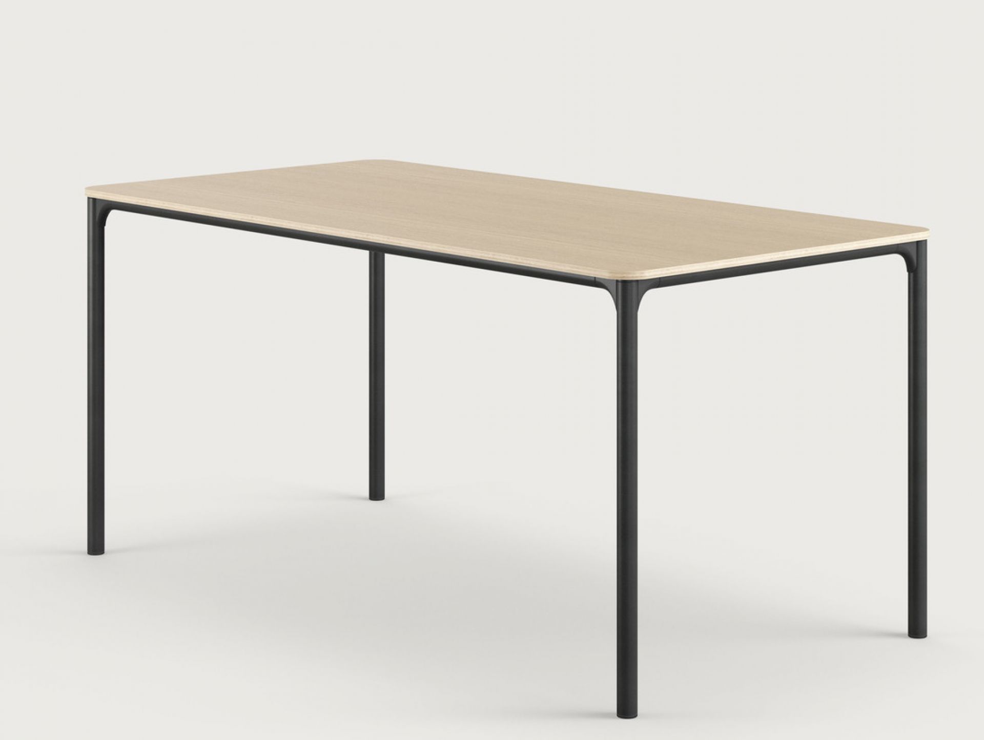 Nate Tisch von Brunner mit hellem Holz und schwarzem Vierfußgestell. Bürotisch, Esstisch.