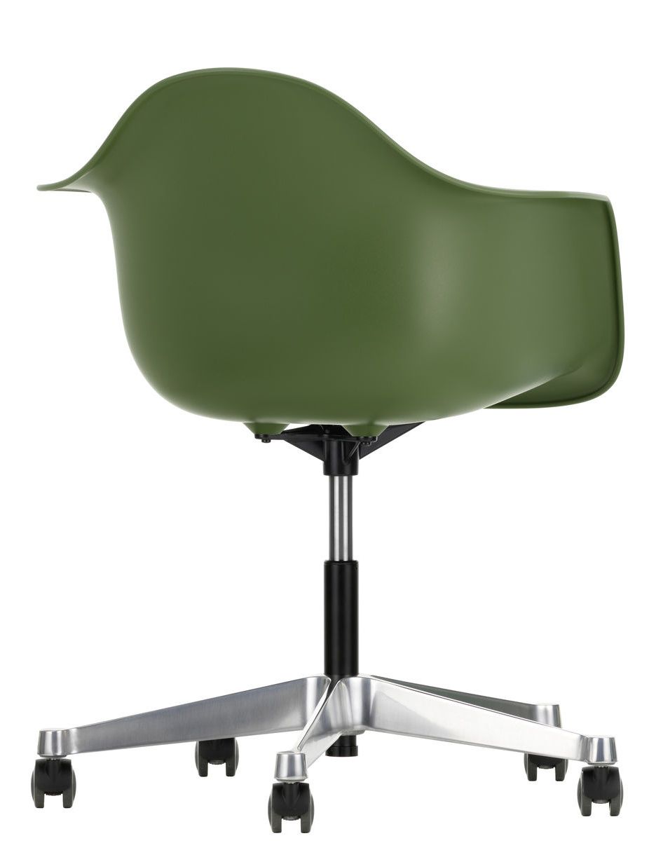 Vitra Eames Plastic Arm Chair PACC in Olivgrün, Bürostuhl mit Rollen und Aluminiumfuß.