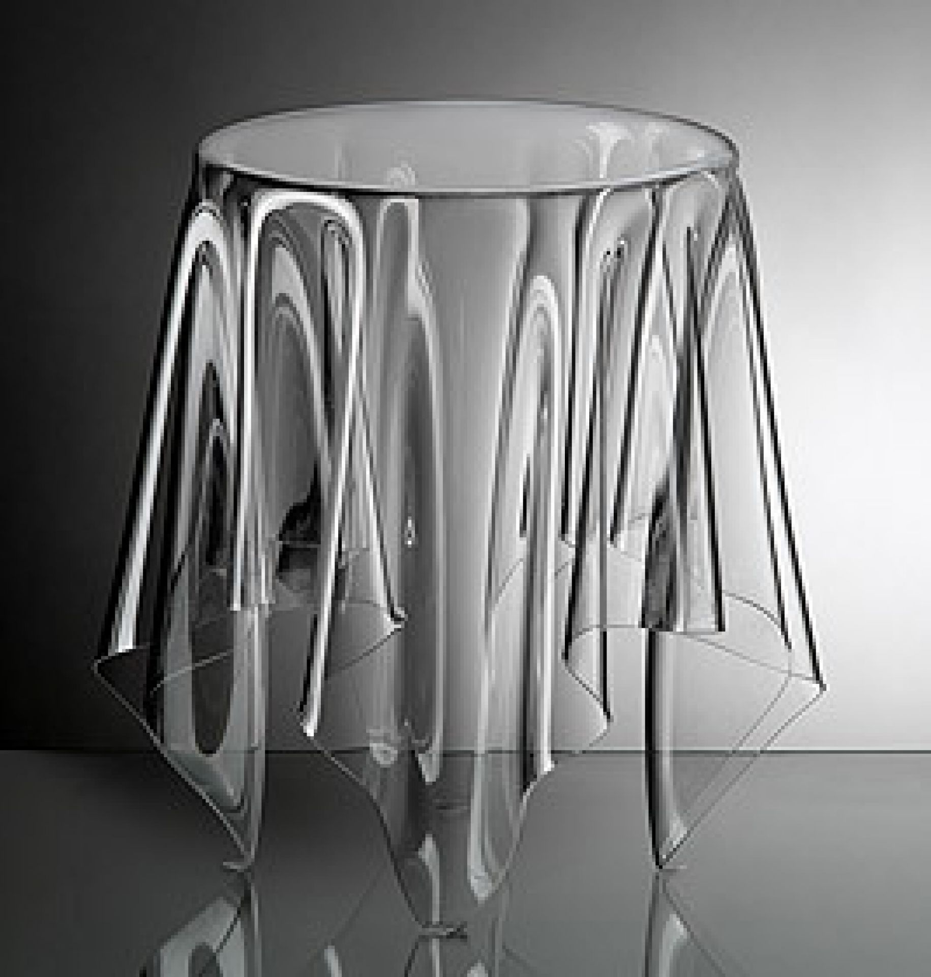 Essey Illusion transparante bijzettafel, Klein & More, uniek exemplaar.