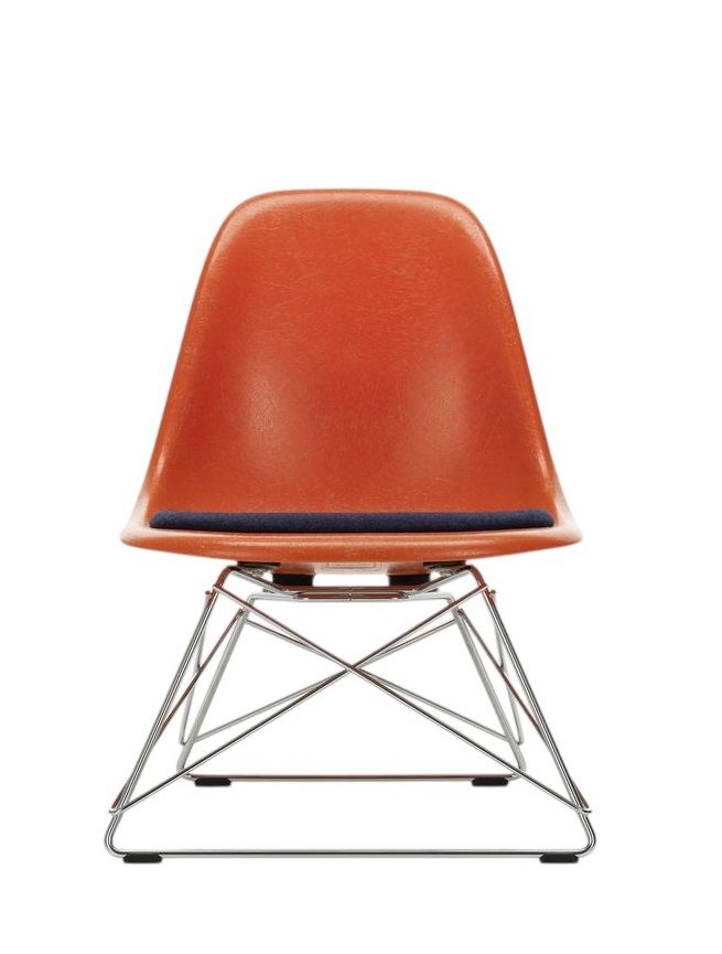 Eames Fiberglass Chair LSR-stoel met zitkussen van Vitra