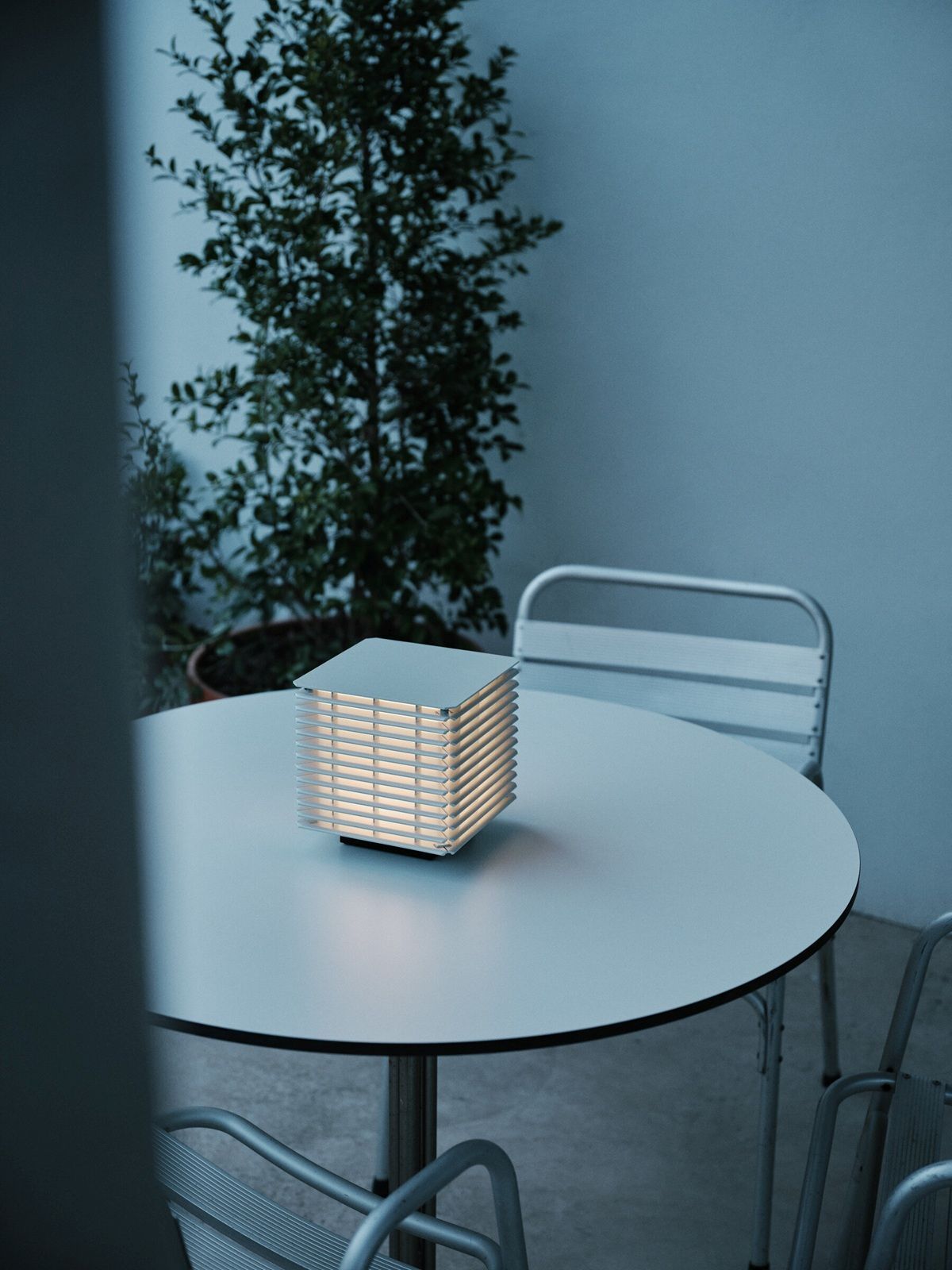 Shiro Outdoor Table lamp Tafellamp Santa & Cole