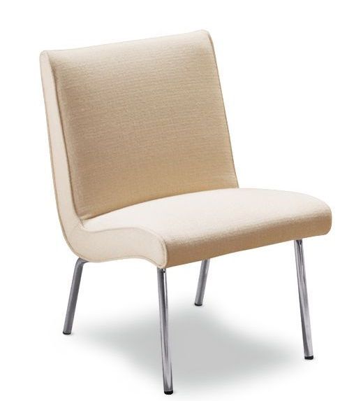 Walter Knoll Sessel 607 Vostra Armchair mit beigem Stoffbezug und filigranem, glänzendem Metallgestell.