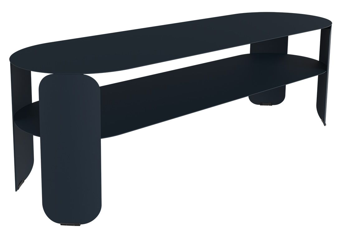 Bebop Low Table von Fermob, blauer Outdoor Tisch mit ovaler Tischplatte und Ablagefläche.