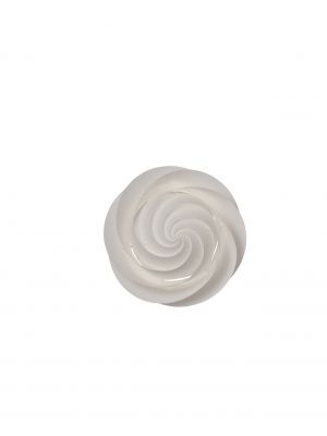 Weiße Swirl Deckenleuchte von Le Klint, spiralförmiges Design für moderne Beleuchtung im Innenbereich.