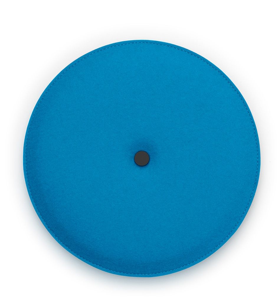 Blaues, rundes Akustikelement von HEY-SIGN by BWF Group zur Schallabsorption, Detailaufnahme von oben.
