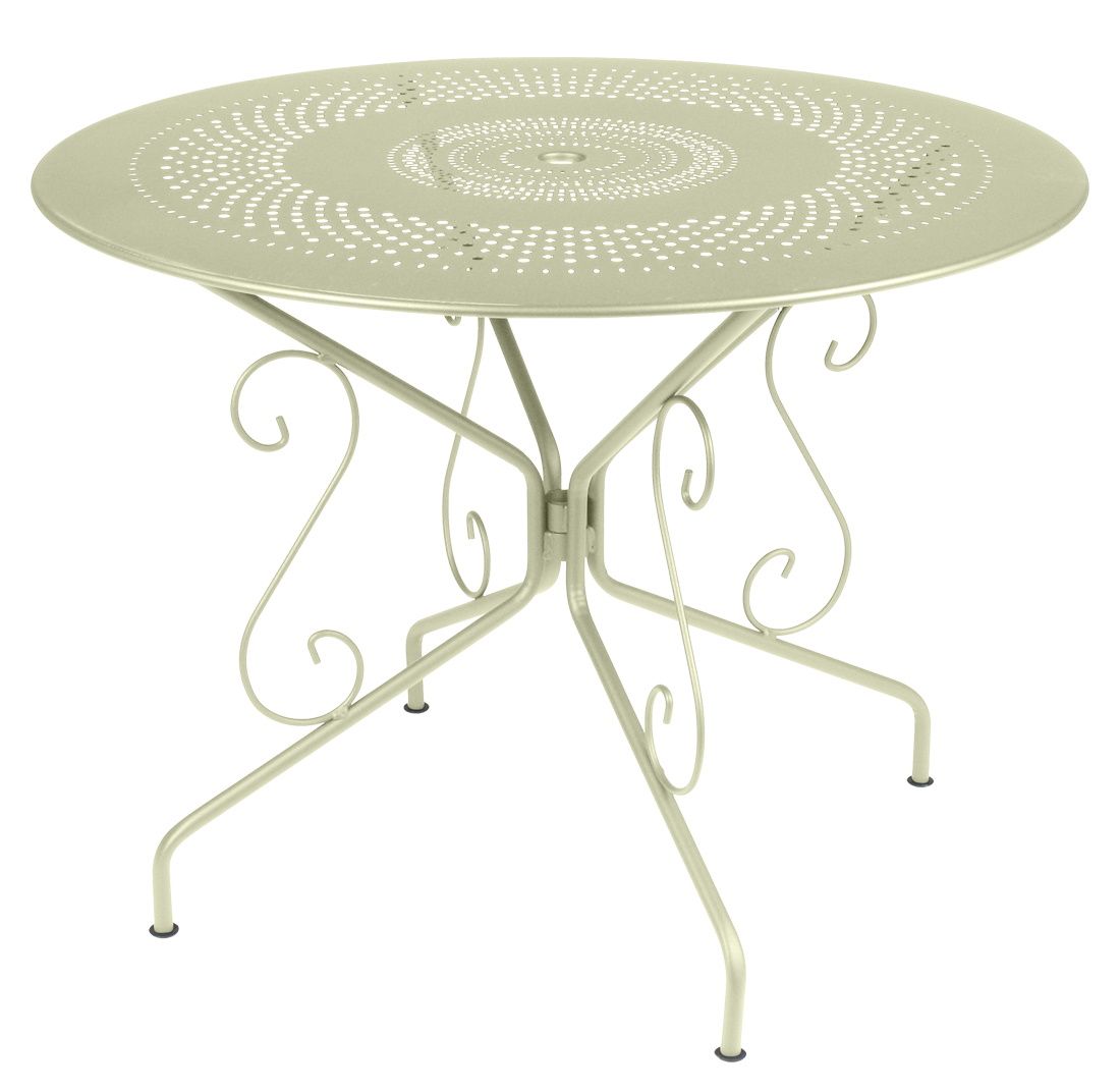 Runder, beiger Montmartre Tisch von Fermob für den Außenbereich mit filigranem, durchbrochenem Design.