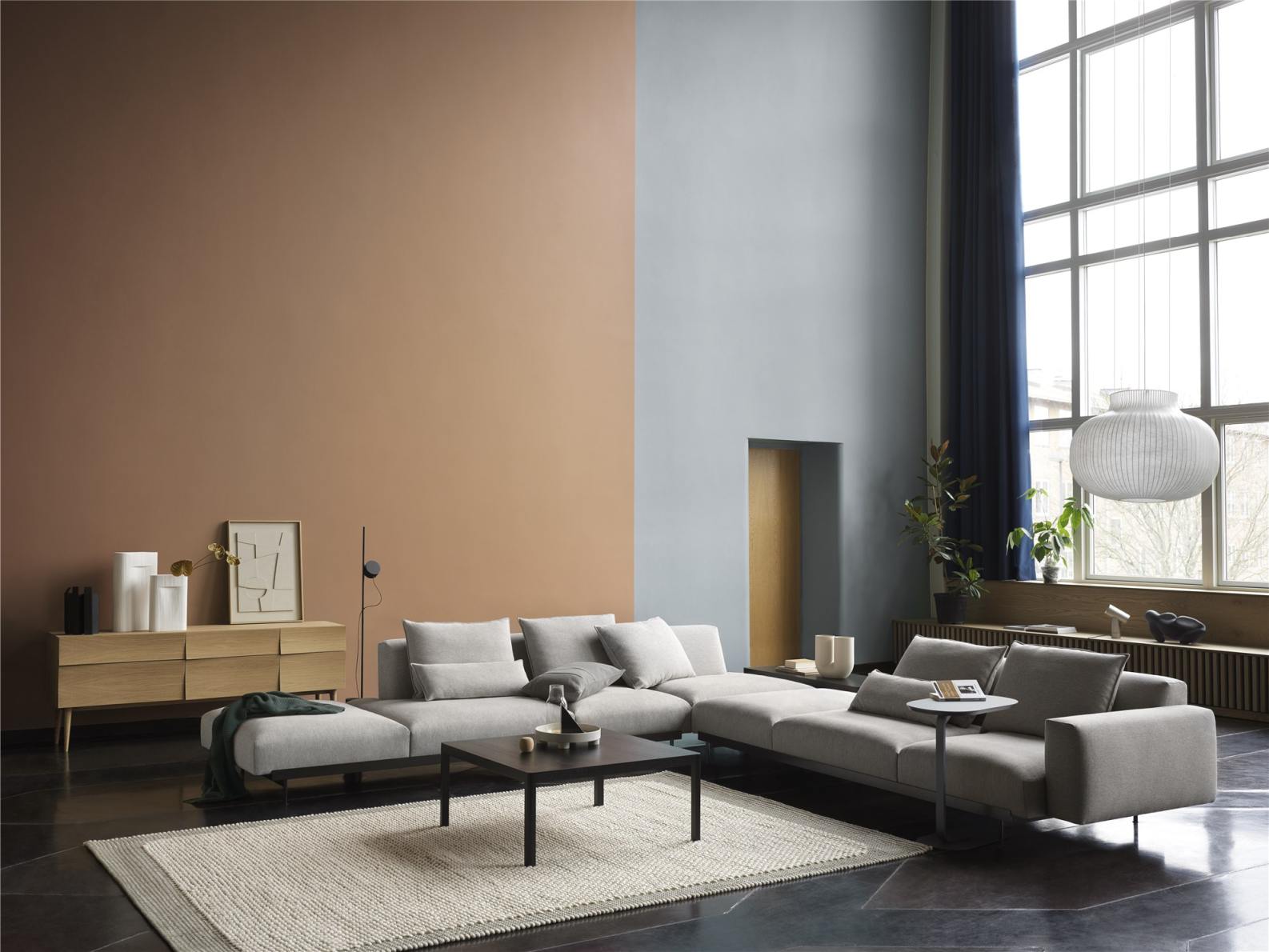Post vloerlamp van Muuto