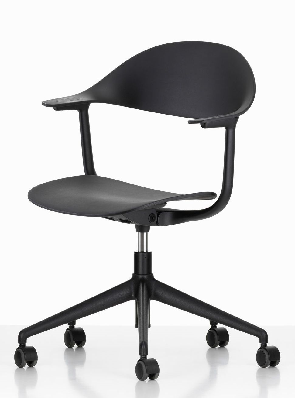 Schwarzer Mynt Bürodrehstuhl von Vitra mit Kunststoff-Rückenlehne, Sitzfläche und Rollenfuß für das moderne Büro.
